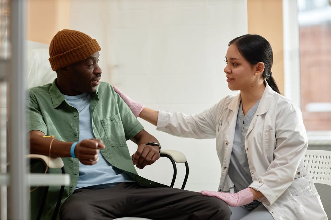 New bowel cancer drug halts tumour growth in nine out of 10 patients: The drug works by triggering the ‘death’ of cancer cells while largely sparing healthy tissue #BowelCancer #CancerResearch #CancerTreatment #HealthNews #MedicalBreakthrough