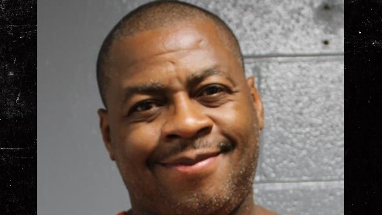 Ex-NBAer Desmond Mason Arrested in Oklahoma City: Former NBA player Desmond Mason is behind bars in Oklahoma after being arrested for a warrant out of Texas last week. According to the local police department, Mason was picked up in Bricktown on Thursday ... but was taken to a local hospital for… #DesmondMason #NBA #SportsNews #OklahomaCity #Basketball 1 0dcc507c3f557b4ba3b9b9d22a0693c64f950c49