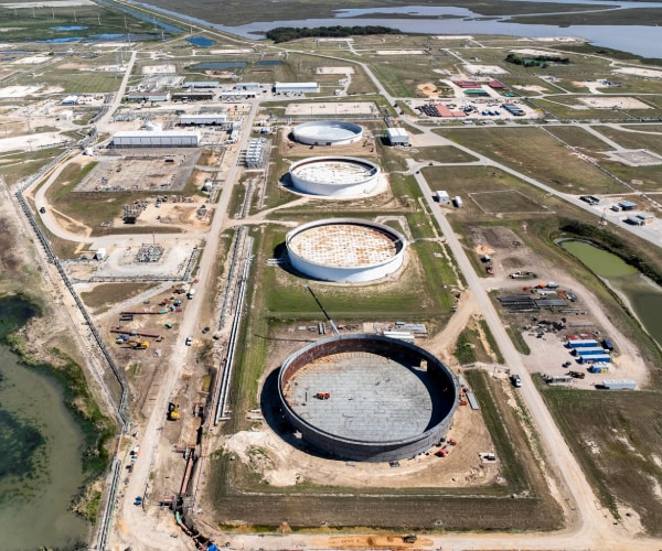 Turkey to Get First Delivery From US Oil Reserve: A cargo of crude oil loaded from the U.S. Strategic Petroleum Reserve is heading to Turkey, the first shipment of U.S. emergency reserve oil to the Mediterranean country, ship tracking data showed. #Turkey #OilDelivery #USOilReserve #CrudeOil #EnergyTrade 1 45cf8afd34e17639f6734b1d5eea6e8d280598b5