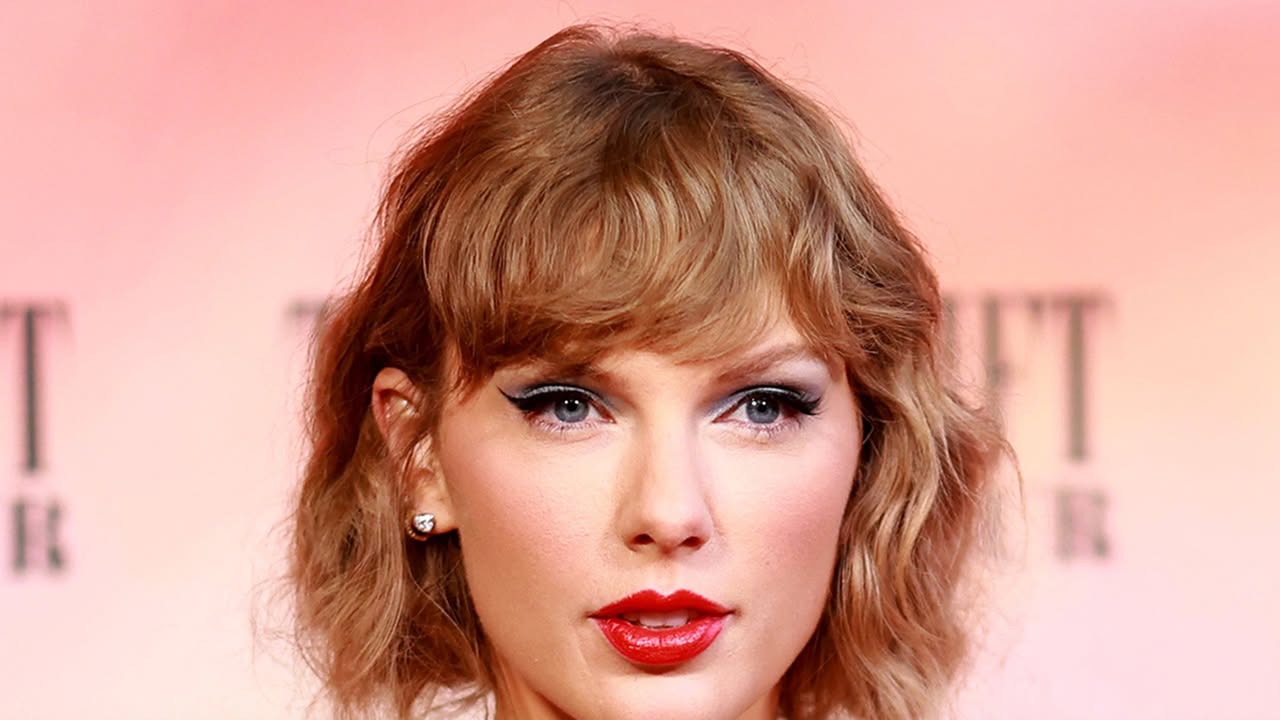 Taylor Swift's Fighting 'The Life of a Showgirl' Lawsuit in Court: Baby, let the games begin ... because Taylor Swift's lawyers are gloving up over her 'Life of a Showgirl' lawsuit. In case you hadn't heard, she's being sued for trademark infringement by Vegas showgirl Maren Wade ... who says the pop star stole… #TaylorSwift #LifeOfAShowgirl #Lawsuit #TrademarkInfringement #PopMusic 1 6c75ba401490f78775f7cb5e0ee5a9ee43677aaf