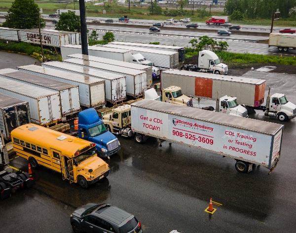 Ind.: 283 Undocumented Truck Drivers Stopped in Inspections: Nearly 300 undocumented migrants carrying commercial driver’s licenses issued by states including New York and California have been stopped and prosecuted in Indiana over the past three months, the New York Post reported Saturday, citing comments from an aide to Republican… #UndocumentedDrivers #Immigration #TruckDrivers #Indiana #CommercialLicenses