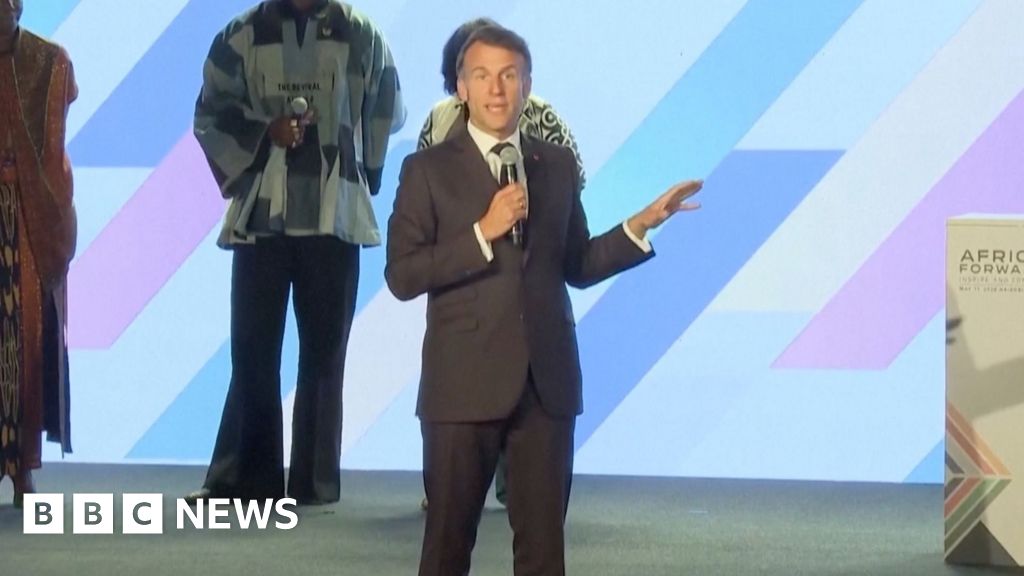 'Total lack of respect': Macron interrupts speaker to ask for silence: The French president stood up during a conference in Kenya to tell the audience to quieten down, saying it was “impossible” for speakers to be heard. #Macron #Président #Kenya #Conférence #Respect 1 a571a87737f0b66b22a69b95b0a64dc44f0c2ffd