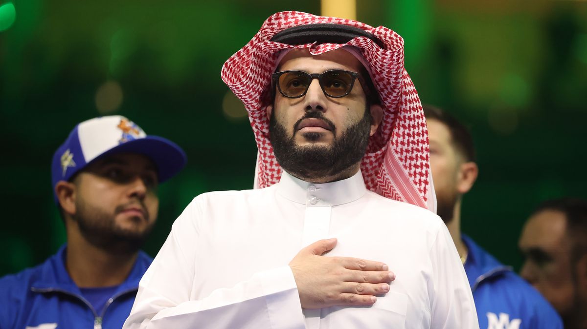 Saudi boxing supremo Turki Alalshikh closing in on Derby County investment: Saudi boxing chief Turki Alalshikh is in talks to invest in Championship side Derby as the authorities carry out the necessary checks #DerbyCounty #TurkiAlalshikh #FootballInvestment #Championship #SportsNews