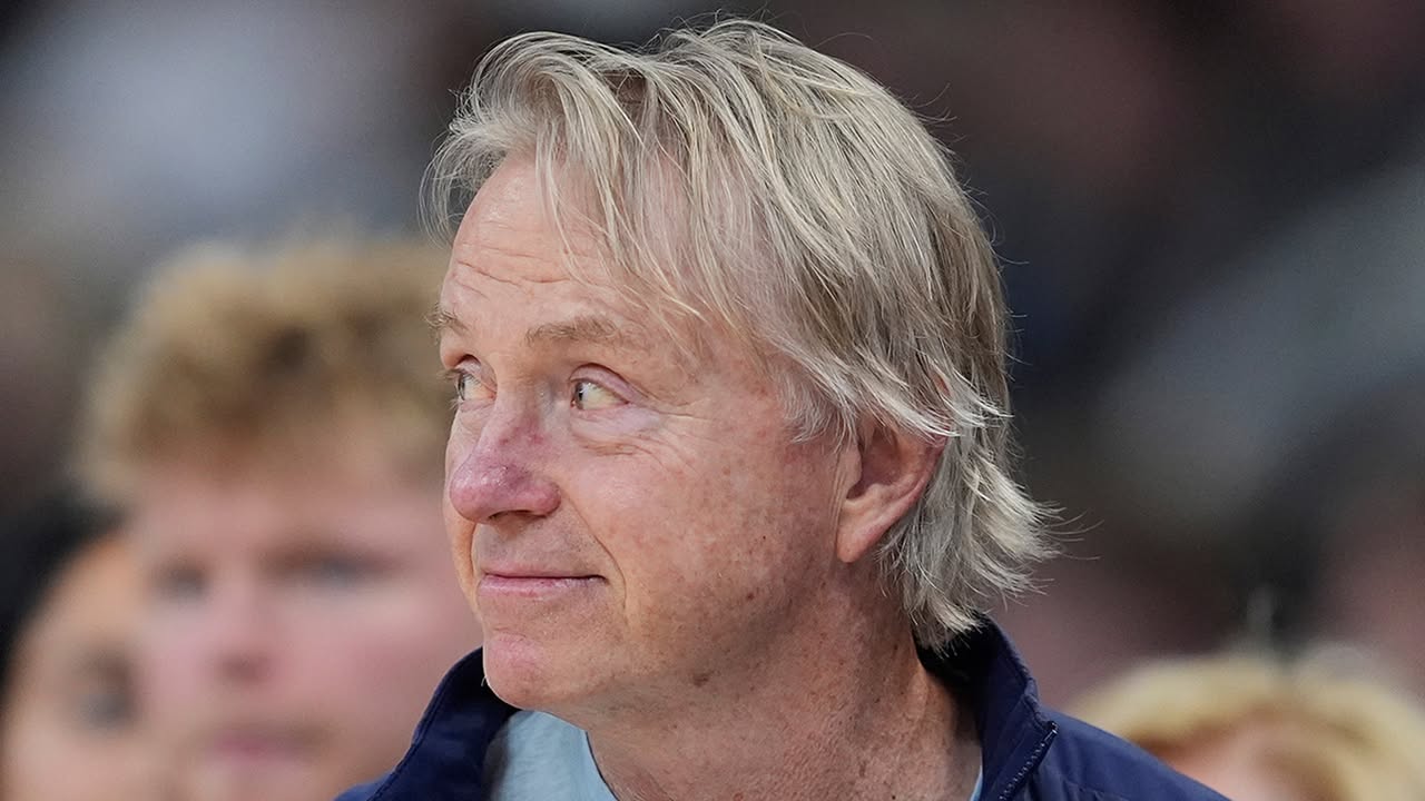 Fortress Co-Founder Wesley Edens Allegedly Extorted for $1 Billion By Ex-Hookup: Wesley Edens -- co-founder of Fortress Investment Group and co-owner of the Milwaukee Bucks -- was allegedly extorted for over $1 billion. Prosecutors say Edens hooked up with Changli "Sophia" Luo -- who founded the One World Initiative Advocacy… #WesleyEdens #FortressInvestmentGroup #MilwaukeeBucks #Extortion #OneWorldInitiative 1 dbee93bbd3f30010e8aabcd508f5c06d8a291a3d