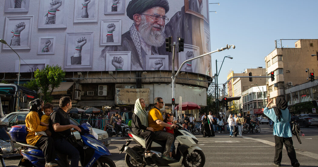 Nations Brace for Long-Term Economic Woes as Trump Calls Iran Truce Plan ‘Garbage’: President Trump said the fragile cease-fire was on “life support,” and India’s leader urged residents to cut back on purchases and travel. #Economy #Trump #Iran #Ceasefire #GlobalWarming 1 ff1dd162d2414cabf86e576a7f8801d74eb3e879