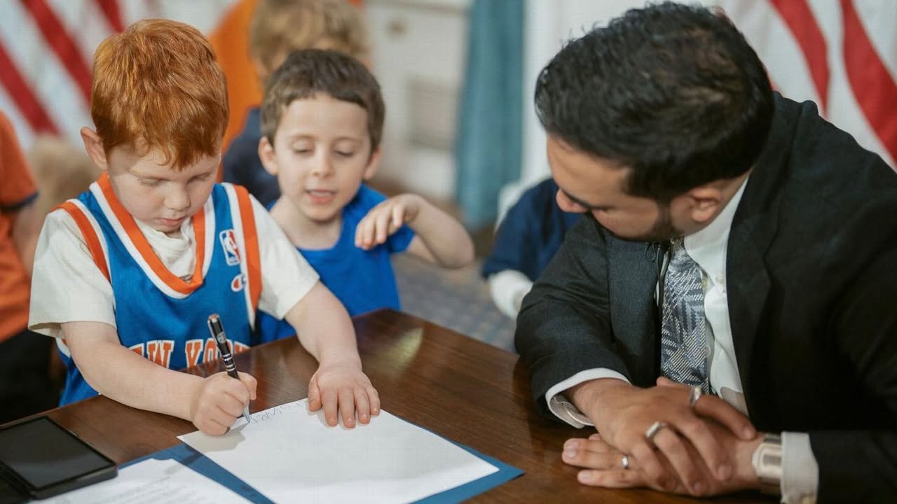 Zohran Mamdani repeals bedtimes for ‘New York’s Cu…: The NYC mayor signed an executive order with the title: “repealing kids’ bedtimes for Knicks Finals run.” #NYC #Knicks #NBAFinals #ZohranMamdani #KidsBedtime