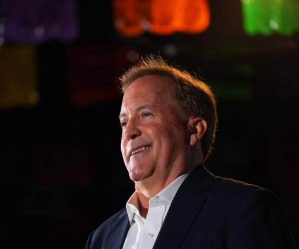 Paxton Sues Denton Over Gender-Neutral Changing Rooms: Texas Attorney General Ken Paxton has sued the city of Denton, alleging the city is violating state law by allowing organizers of an upcoming LGBTQ-themed swimming event to offer “gender-neutral changing rooms” at a city-owned pool. #LGBTQ #GenderNeutral #TexasPolitics #LegalAction #CivilRights