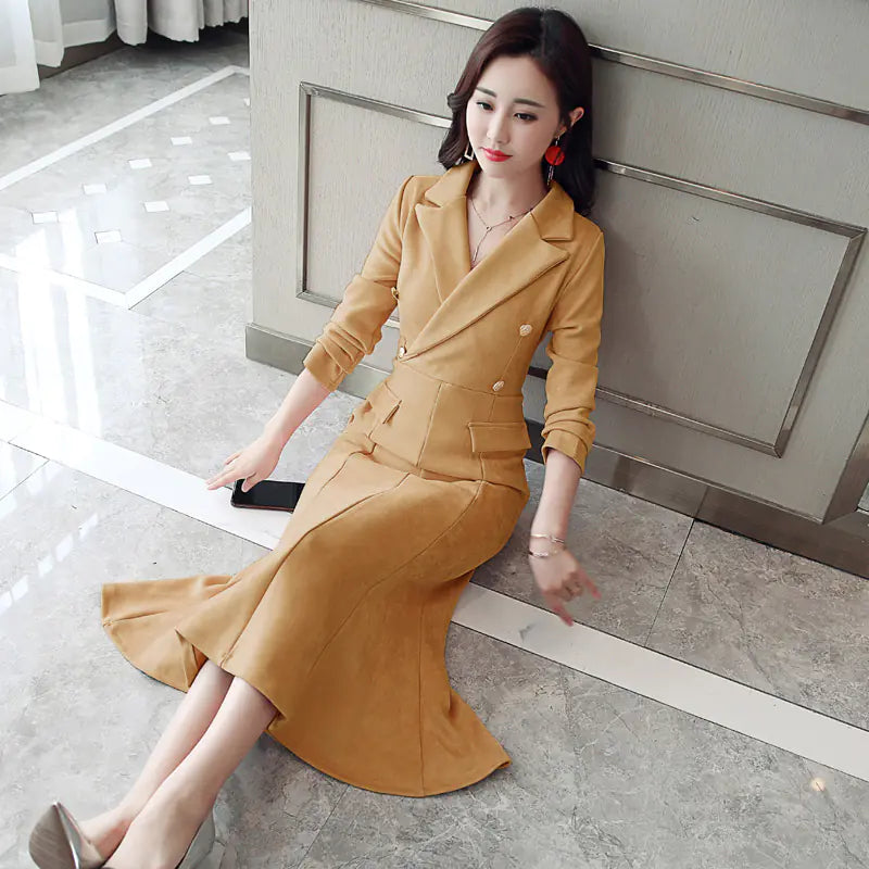 🌟 Style meets sophistication! Your wardrobe deserves this.Introducing our Stylish V-Neck Midi Dress, featuring a trendy color block design that’s perfect for any occasion. 💃✨ This eye-catching piece offers a flattering fit while keeping you comfy and confident, whether you’re heading to brunch or a night out. Dress it up with heels or keep it casual with flats – versatility at its finest! 🌈Grab yours for just £79.49 and turn heads wherever you go! 👗💖 Don’t let this fashion moment pass you by—snag it before it’s gone!#MidiDress #FashionForward #ColorBlock #StyleInspo #TrendAlertShop Now https://www.umlegacypress.com/products/stylish-v-neck-midi-dress-with-trendy-color-block-design