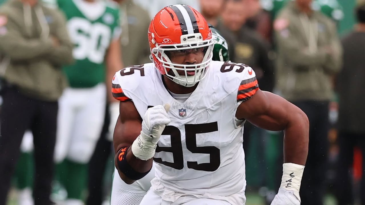 Grading the Garrett trade: Did the Rams give up to…: How did the Rams and Browns each fare in the big Myles Garrett-Jared Verse deal? We hand out trade grades. #NFL #MylesGarrett #Rams #Browns #TradeGrades