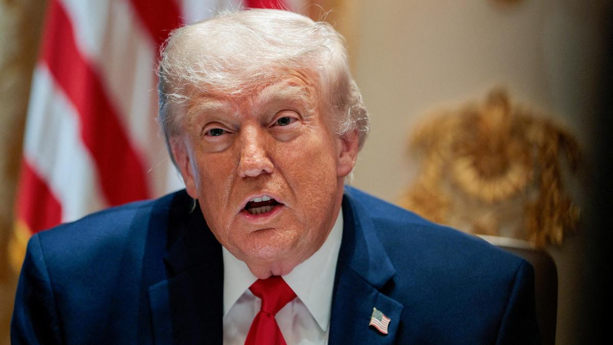 Oil prices fall amid Trump’s talks with Iran: Brent crude futures lost 75 cents, or 0.79%, to $94.23 a barrel, while U.S. West Texas Intermediate fell 85 ‌cents, or 0.92%, to $91.31 a barrel #OilPrices #BrentCrude #WTI #TrumpIranTalks #MarketNews