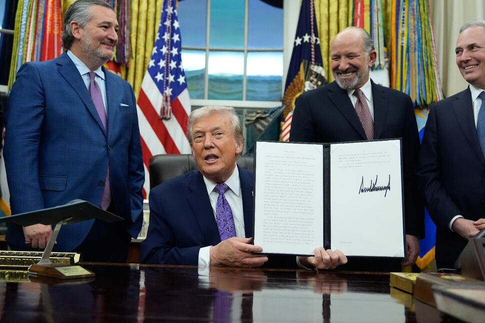 Trump Filing Shows He Took in About $1.2 Billion From Crypto Businesses Last Year: President Donald Trump took in nearly $1.2 billion dollars from his crypto businesses last year, a federal filing released Monday shows #Trump #Crypto #Finance #Billionaire #Cryptocurrency 1 7ff71bbe52c24977f73f696fd2ae75d401237860