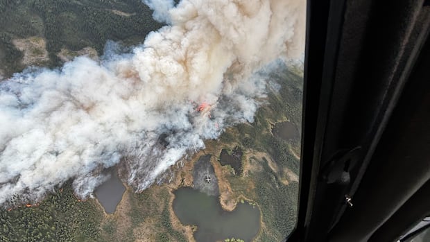 62 fires currently burning in the Northwest Territories, evacuation alert remains in place for Fort Simpson: "Thousands of lightning strikes" mean a very busy weekend, says N.W.T. fire. Fort Simpson fire remains main concern, as well as fire near the Alberta border that threatens the highway. High heat and the risk of dry lightning continues for the area around Wood Buffalo National Park, Fort Smith and in the Sahtú and Dehcho. #Wildfires #FortSimpson #NWT #EvacuationAlert #FireSafety 1 87594fda91f0f679b4bf52f6452128661ae6ed0b