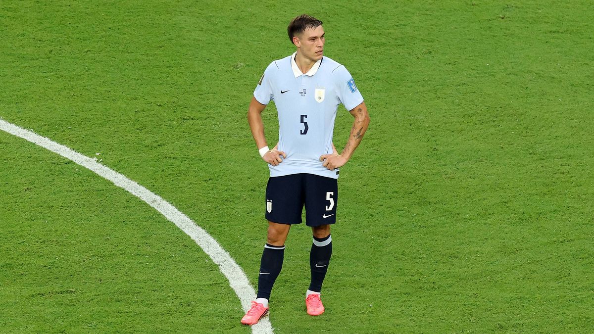 Uruguayan media rip into 'struggling' Manuel Ugarte after Man Utd star's World Cup display: Manuel Ugarte was given a scathing review from Uruguayan media after the Manchester United star's side drew 2-2 with Cape Verde at World Cup 2026 #ManuelUgarte #Mundial2026 #Uruguay #ManchesterUnited #fútbol 1 932d8c9f6e14b7a9a700d9222e8f39318afc03e8