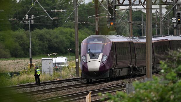 9 people remain in critical condition after fatal train collision in U.K.: Nine people remain in a critical condition following a train crash on Friday near Bedford, about 100 kilometres north of London, in which the driver of one of the services was killed. #TrainCrash #Bedford #UKNews #CriticalCondition #TransportSafety 1 a441b095c182ba983142e9e4bf05f416f624c78f