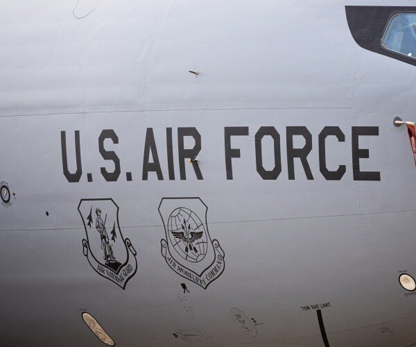 Air Force Picks Firms for New Combat Drone Fleet: The U.S. Air Force has selected Anduril Industries and General Atomics to build a new generation of autonomous combat drones designed to fly alongside manned fighter jets and help penetrate heavily defended enemy airspace. #AirForce #Drones #CombatDrones #MilitaryTechnology #Aerospace 1 b745f2de69a787f8bf50eefecc6baa25dbbf8743