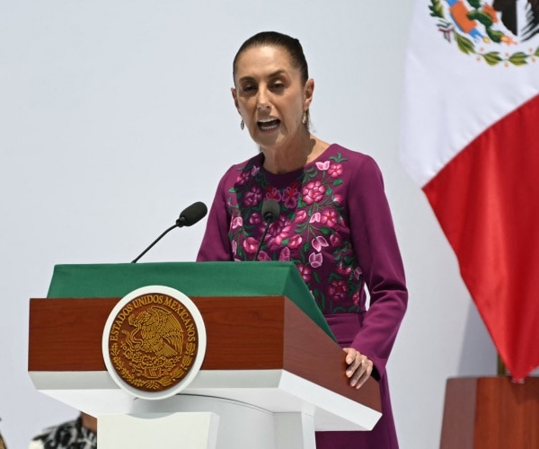 Mexico Accuses Trump of Interfering in Affairs: Mexico’s president accused the Trump administration of interfering in her country’s internal affairs, citing a request for the arrest and extradition of government officials. President Claudia Sheinbaum escalated tensions with Washington… #Mexico #Trump #ClaudiaSheinbaum #USMexicoRelations #PoliticalTension