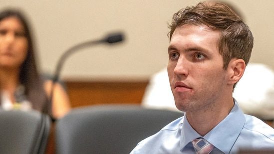 Tyler Robinson preliminary hearing: When does it start? Will Charlie Kirk's parents, Erika Kirk attend? What to expect: Tyler Robinson's five-day preliminary hearing is taking place less than a year after he allegedly murdered Charlie Kirk. Here's what to expect. #TylerRobinson #PreliminaryHearing #CharlieKirk #MurderCase #JusticeForCharlie 1 07c36651d1879c89a6f2d8ac0c9f72f232f4f388