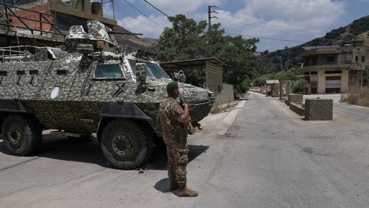 Israel and Lebanon trial 'safe zones' in southern Lebanon as part of deal: Lebanese President Joseph Aoun is in Washington to meet with US President Donald Trump in the first official visit by a Lebanese head of state since 2009. It comes at a moment of high stakes for the country. Israeli forces are now occupying a significant portion of southern Lebanon following rocket attacks by Hezbollah on northern Israel. Tel Aviv insists that the Iran-backed militia be disarmed before it withdraws, something the Lebanese army is likely unable to accomplish. As a result, Israel has launched a '"pilot programme'" for "safe zones", which effectively sees Israel hand control of three Lebanese villages to the Lebanese Army, as Beirut tries to assert its authority. #Israel #Lebanon #SafeZones #Hezbollah #JosephAoun 1 0a8e004e89b35107ce4db7a2c9c7f339c38420db