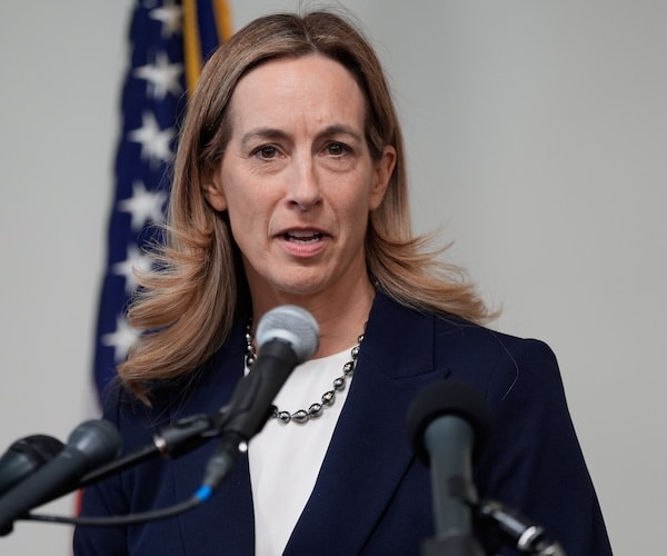 N.J. Officials: Voter Rolls on 'Honor System': New Jersey reportedly depends on "the honor system" when it comes to voter rolls, and officials from both parties say the number of noncitizens being registered is significantly higher than Democrat Gov. Mikie Sherrill recently disclosed. #VoterIntegrity #Election2024 #VoteSmart #HonorSystem #NewJerseyPolitics 1 0b8b4bc3ceae08e12370e45c34fd925155476a31