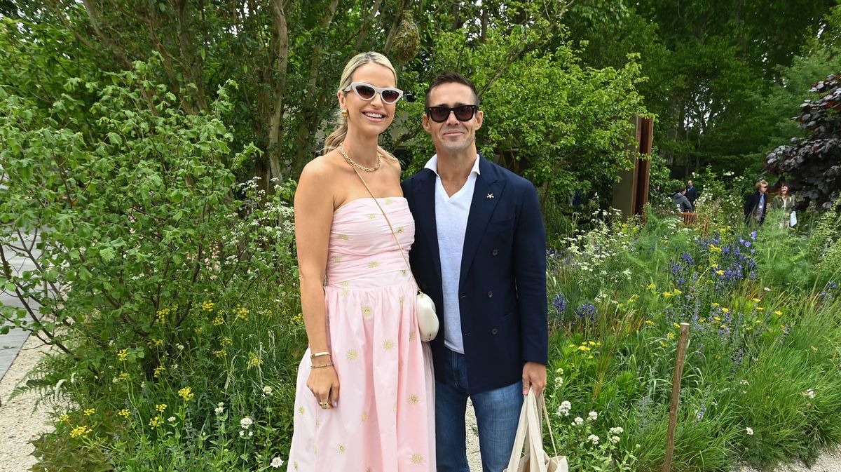 Vogue Williams opens up about being kicked out of supermarket for inappropriate outfit: Podcaster Vogue Williams made a light-hearted joke about occasions she has found herself in hot water on holidays abroad over her sometimes revealing outfit choices #VogueWilliams #CelebrityNews #FashionFauxPas #PodcasterLife #InappropriateOutfit 1 0fd2432530c7340ed7a00eba92cb16e35c49d968