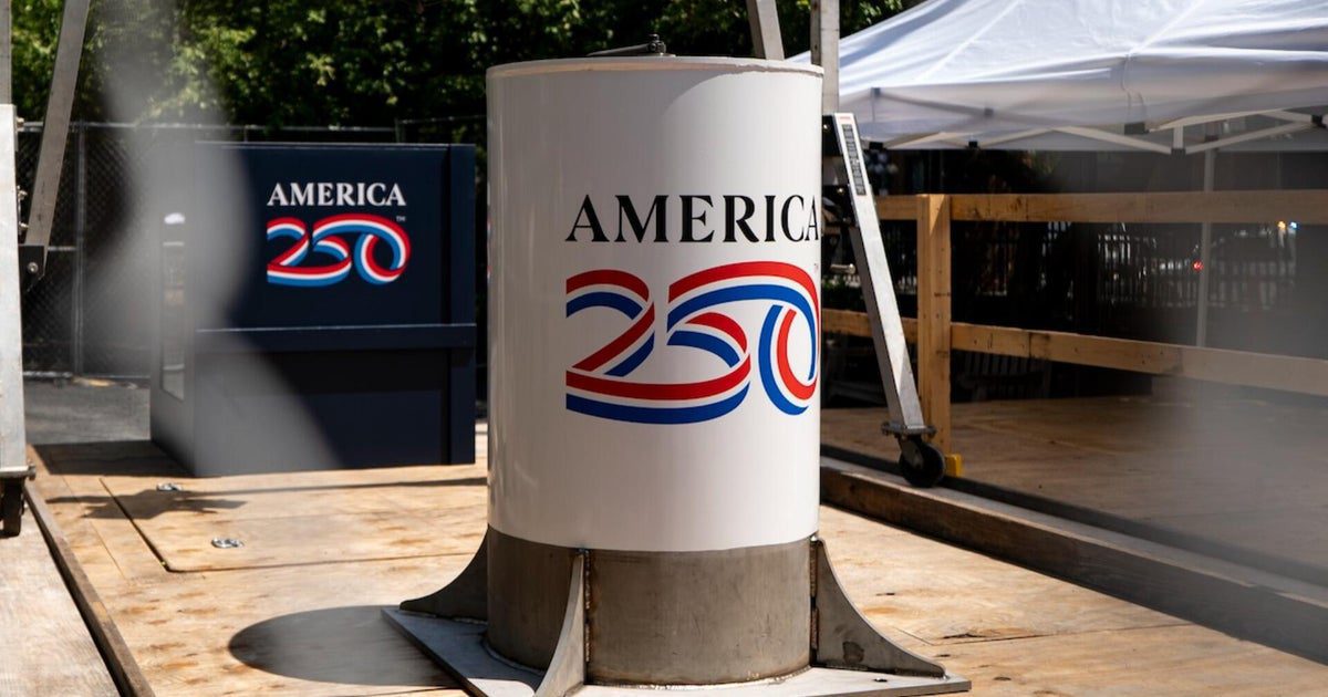 What is the U.S. putting in its official America 250 time capsule?: The U.S. is burying hundreds of artifacts in an official America 250 time capsule in Philadelphia. Tony Dokoupil has the details. #America250 #TimeCapsule #Philadelphia #HistoryUnveiled #Artifacts 1 1071d2df1acc8c0bfaaaf7afb6041c846124128c
