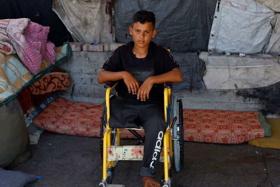 In Gaza, a Mother's Hunt for Water Lays Bare a Worsening Health Crisis: By Nidal al-Mughrabi and Dawoud Abu AlkasCAIRO/GAZA, July 21 (Reuters) - In pre-dawn darkness, Ibtisam Al-Helou leaves her tent on Gaza's seafront... #Gaza #WaterCrisis #HealthCrisis #Motherhood #HumanRights 1 165234de8318baa91708d50325dcd7d4a9389918