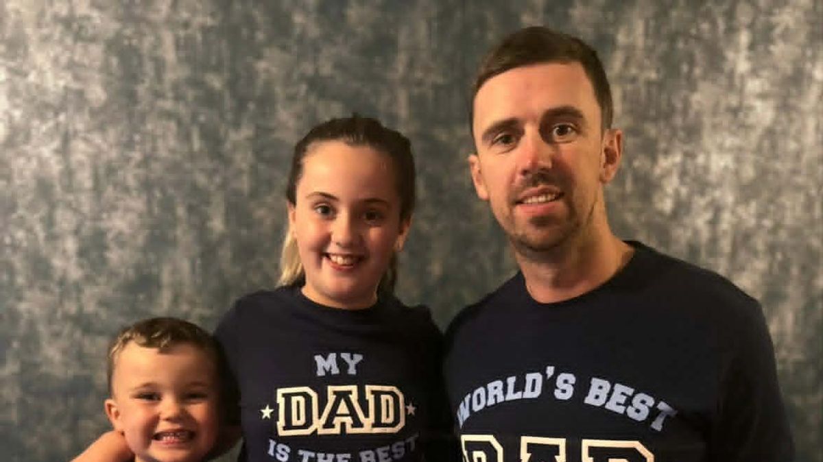 'Healthy' dad's struggles swallowing food turned out to be terminal cancer: John Robertson, 35, from Ayr, was diagnosed with stage four oesophageal adenocarcinoma last month - he, his wife and their three children are 'trying to cram a lifetime of experiences into a few months' #CancerAwareness #OesophagealCancer #StageFourCancer #FamilyStruggles #HealthyLiving 1 1b3d39408a29ab7e6616f1650794453a51cb328a