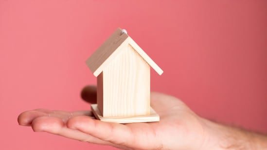 Mortgage refinance rates today, July 15, 2026: Latest 30-year, 15-year, ARM and VA refinance rates: Mortgage refinance rates, check the latest refinance rates for July 15, 2026, compare loan options, and see how fixed and ARM mortgages affect monthly payments. #MortgageRates #Refinance #HomeLoans #InterestRates #FinancialTips 1 1cd9f0081d494b49ecafb61da3e94a1855c4712f