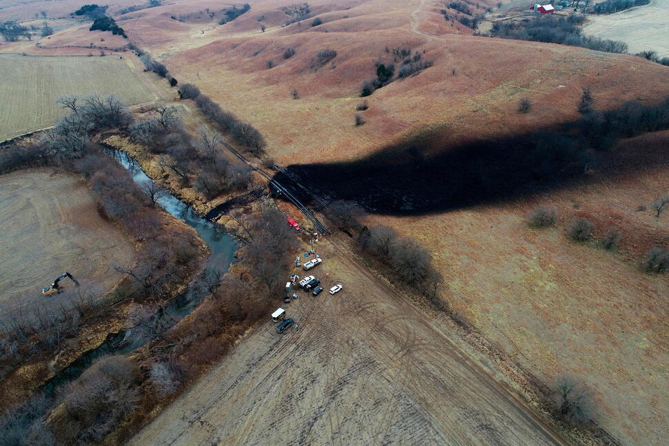Keystone Pipeline System's Operator Agrees to Pay a $26.9M Penalty Over a Major Kansas Oil Spill: A proposed legal settlement with the U.S. government would require the Keystone Pipeline system’s operator to pay a civil penalty of nearly $27 million over a major oil spill in Kansas in December 2022 #KeystonePipeline #OilSpill #EnvironmentalImpact #KansasNews #EnergyIndustry 1 1ce62b21c3715ee606cf34865f19dcbbf50b1014