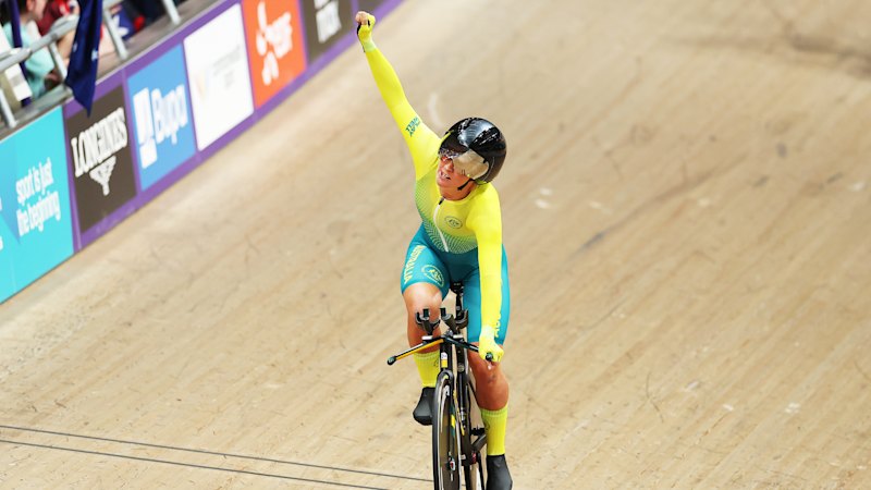 The strange rule that denied Australia a chance to race for a medal: Felicity Wilson-Haffenden was disqualified from the women’s 4000m individual pursuit, a day after winning gold in the team event, for strapping under her race suit. #Australia #Cycling #Olympics #SportsNews #Disqualification 1 25365371391b8cdb9427ab5ce6f05d95d3cf8b23
