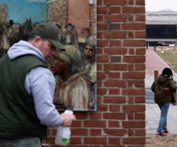 Court Clears George Washington House Panel Changes: An appeals court ruled Friday that President Donald Trump's administration can reinstall interpretive panels that critics say whitewash the history of slavery at the site of President George Washington's home in Philadelphia. #GeorgeWashington #Philadelphia #SlaveryHistory #HistoricalInterpretation #CivilRights 1 255324d9be21a8da50462eac0c45ba62f3130944