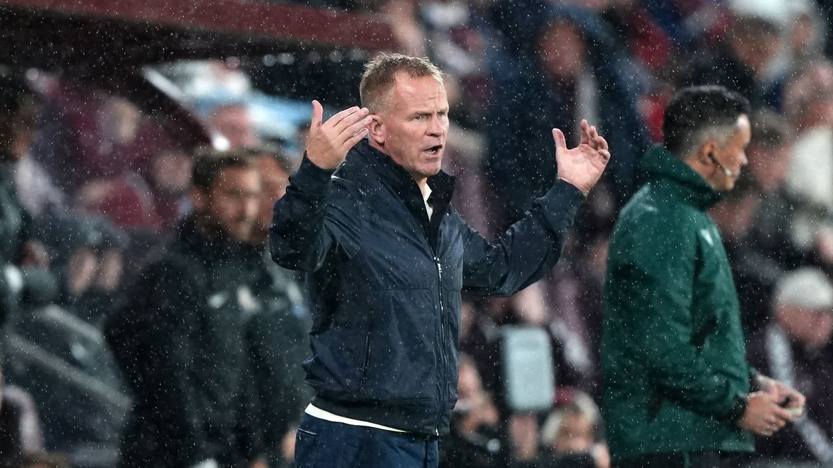 Wouter Vrancken admits Hearts were undercooked in Champions League rout as he rues Kingsley injury: The Jambos were no match for Sturm Graz ove two legs as they dropped into the Europa League qualifying section #ChampionsLeague #EuropaLeague #HeartsFC #WouterVrancken #SturmGraz 1 2941bde23c1f5e5e93c0d3384dba63948bc193d4