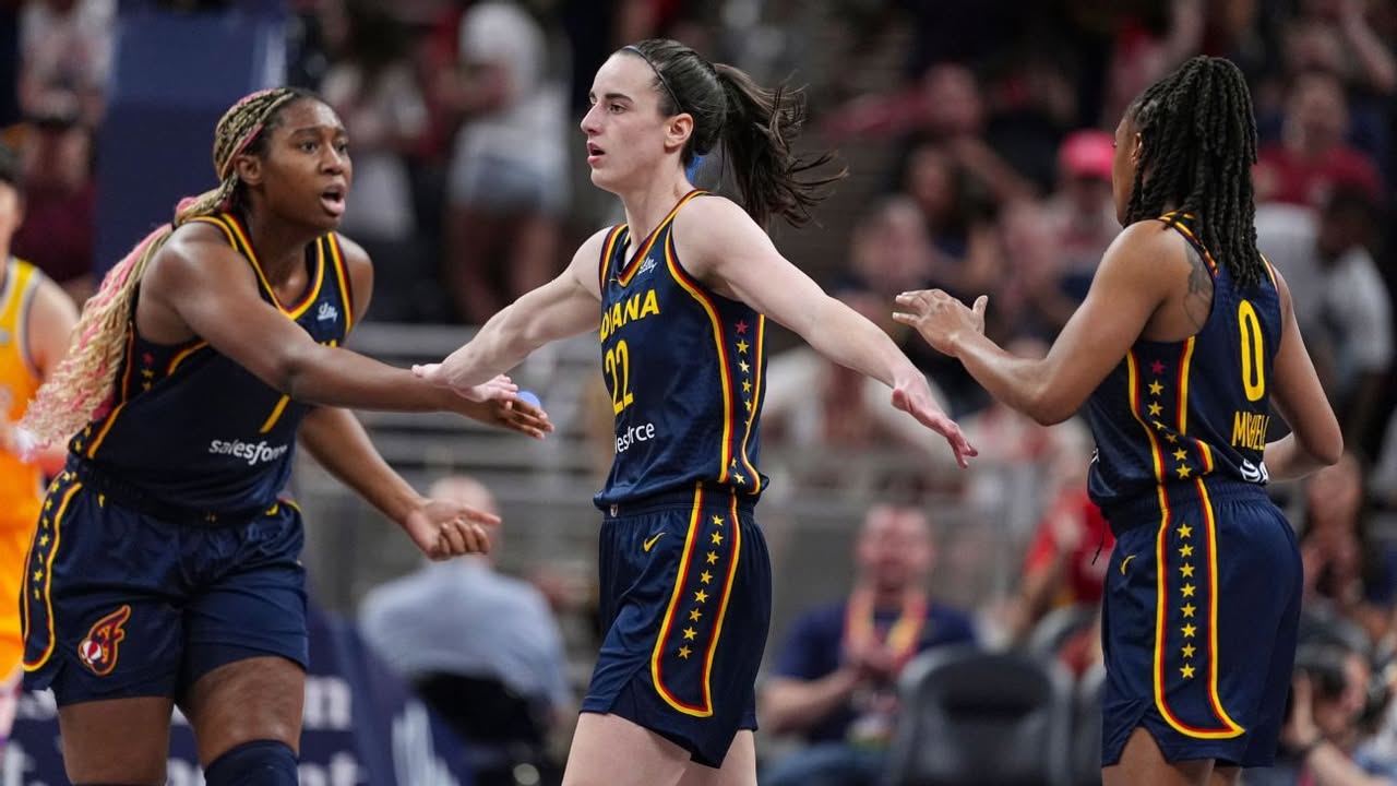 Fever's Clark, Boston, Mitchell named ASG starters...: Caitlin Clark was voted to start her third straight All-Star Game and will be joined by Indiana Fever teammates Kelsey Mitchell and Aliyah Boston, the WNBA announced Thursday. #WNBA #AllStarGame #CaitlinClark #KelseyMitchell #AliyahBoston 1 3703417c1dd971cdde13ccbaa7f99b15ae99b2fb