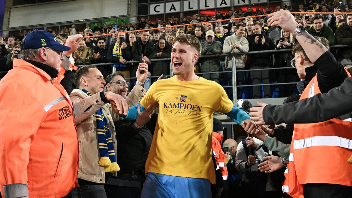 Beau Reus set for Hearts transfer as Wouter Vrancken moves swiftly for Beveren goalkeeper: The 24-year will old is in Edinburgh for a medical and will provide competition for experienced German Alexander Schwolow #FootballTransfer #HeartsFC #BeauReus #ScottishFootball #Goalkeeper 1 3a591d3e4a4d0b5a7576c15a7b6e2e732a0ae5c5