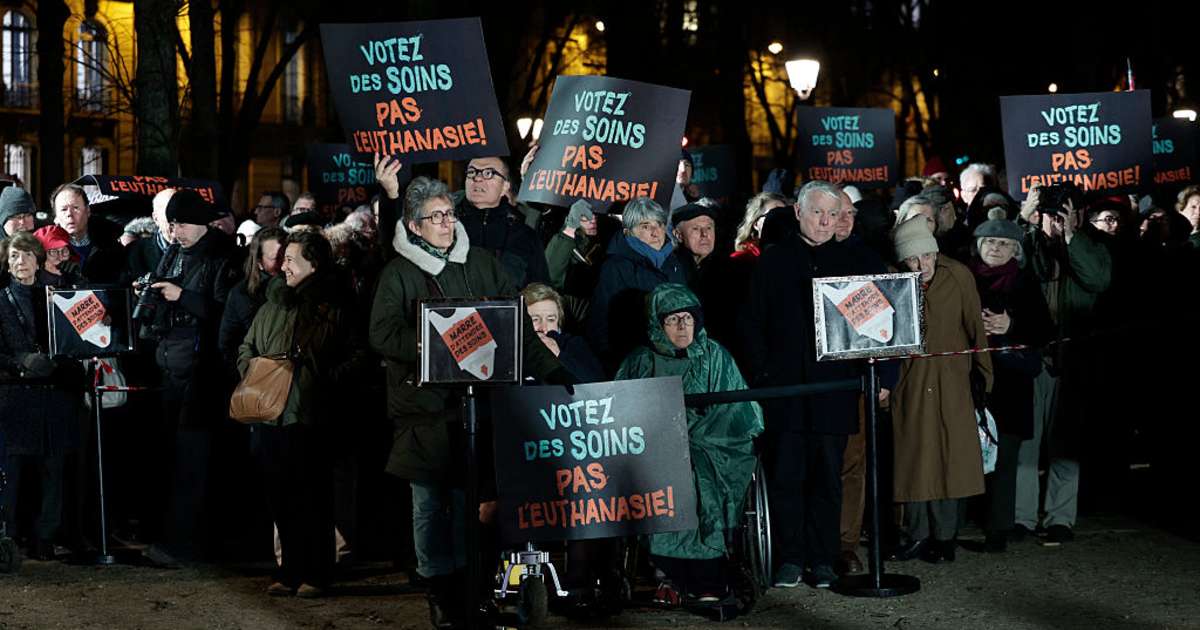 French bishop: Catholic lawmakers who back euthanasia bill cannot receive Communion: Bishop Marc Aillet has warned ahead of France’s decisive final vote on July 15 that Catholic lawmakers who support the bill “will no longer be able to receive Communion.” #Euthanasia #CatholicChurch #Communion #BishopAillet #France 1 3dd975154931a9691b943a82a465d481e469d71d