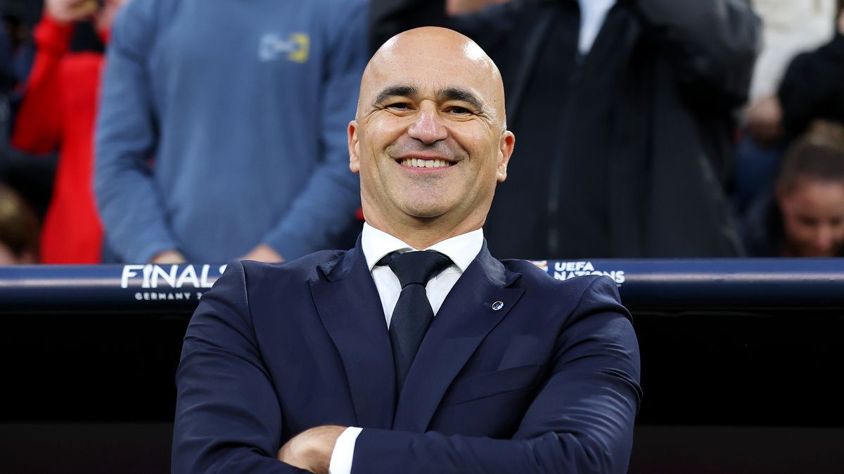 Roberto Martinez is new Scotland manager favourite after surge of support for Spaniard: Martinez now leads the betting ahead of Davie Moyes, Steven Naismith and John McGlynn after stepping down from his role with Portugal #RobertoMartinez #ScotlandManager #Football #Soccer #SportsNews 1 4be54f6c8d9dfc64ea882b12fab9a679f52adff8