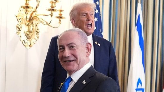 Trump says Netanyahu knows 'who the boss is'; hints at meeting with Israeli PM: Trump struck a confident tone while discussing his relationship with the Israeli PM Netanyahu, saying, “We get along very good.” #Trump #Netanyahu #Israel #WorldNews #MiddleEast 1 58390766b02dc59b51153dbe5d13b120099f2011