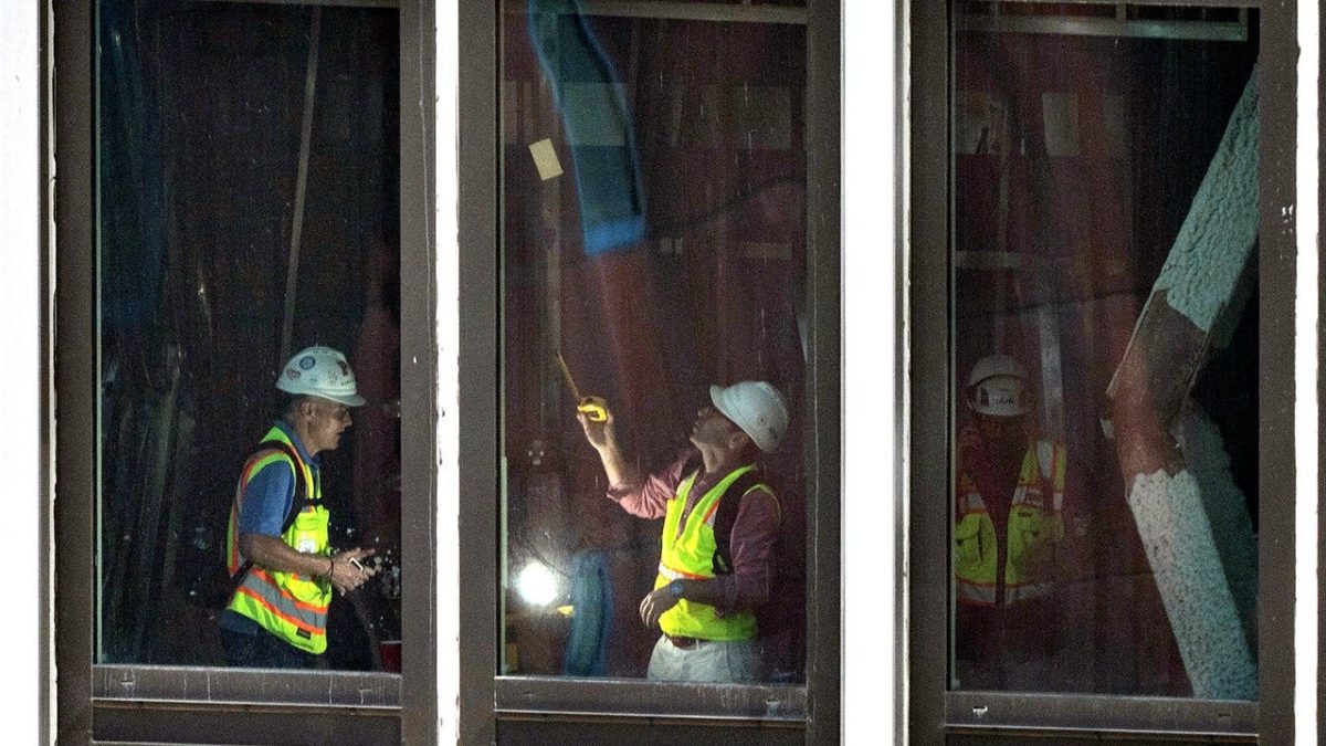 Manhattan building developer says collapse fears were overblown, calls buckling columns 'localized situation': MetroLoft founder Nathan Berman calls the Manhattan high-rise structural damage a "freak accident" limited to a 20-by-20-foot section of the building. #Manhattan #BuildingSafety #RealEstate #ConstructionNews #StructuralEngineering 1 62672b5abce649198ca92ac1c6885ef8d71c5a58