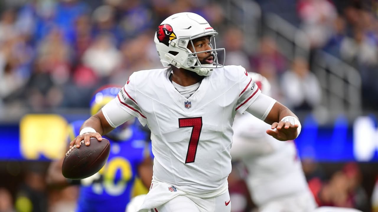 Source: Cards give Brissett $15.5M deal for '26: The Cardinals and quarterback Jacoby Brissett have reached agreement on a reworked contract that will pay him $15.5 million guaranteed this season with the chance to make $21 million with incentives, a source told ESPN's Adam Schefter on Sunday. #NFL #Cardinals #JacobyBrissett #FootballContracts #NFLNews 1 65ab86f3f315e4e57c8cc6d62678c9b9201f8f2c
