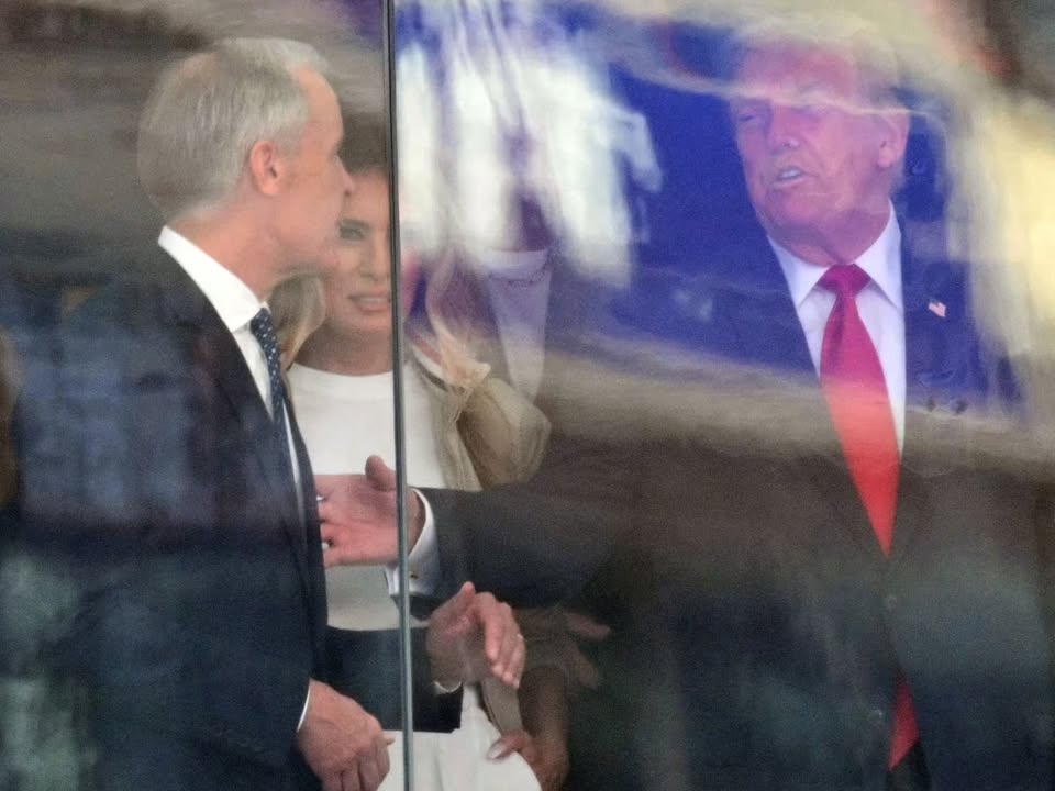 Trump confronts Carney at World Cup over wildfire smoke as U.S. senator says Canada needs help not threats: Ontario Premier Doug Ford calls Trump's threats 'rubbish' and adds: 'Maybe one day you're gong to need our help like you did last year' #Trump #Canada #Wildfires #Tariffs #DougFord 1 670673ae2a6f70ceae7cefceb18d83f22be1a1f1