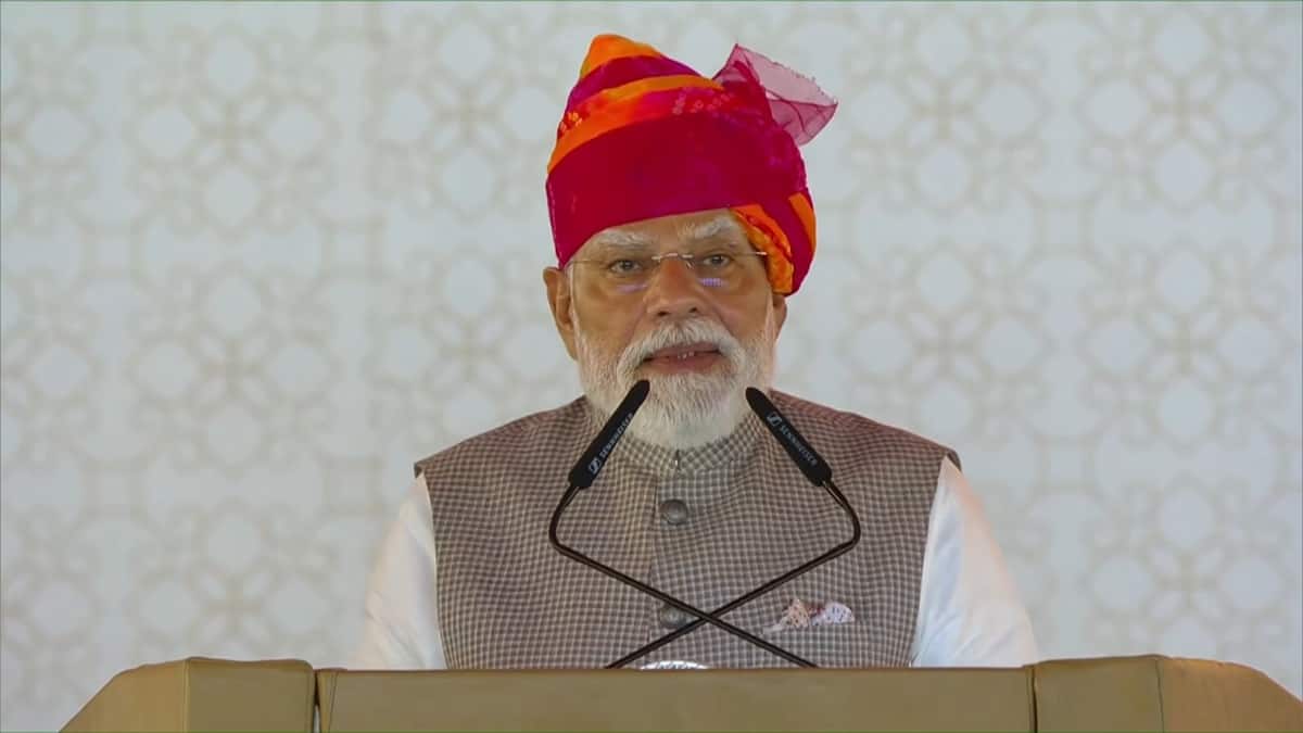 PM Modi credits diplomacy, 'India First' policy for steering the nation through global energy crisis: Prime Minister Narendra Modi on Saturday credited the Centre's "India First" policy, timely decision-making and diplomatic outreach for helping India avoid fuel shortages during the recent conflict in West Asia #IndiaFirst #PMModi #Diplomacy #EnergyCrisis #FuelShortages 1 6f5dd2c3e8b56ac77fd4ceee4e3329cb5d124c7e