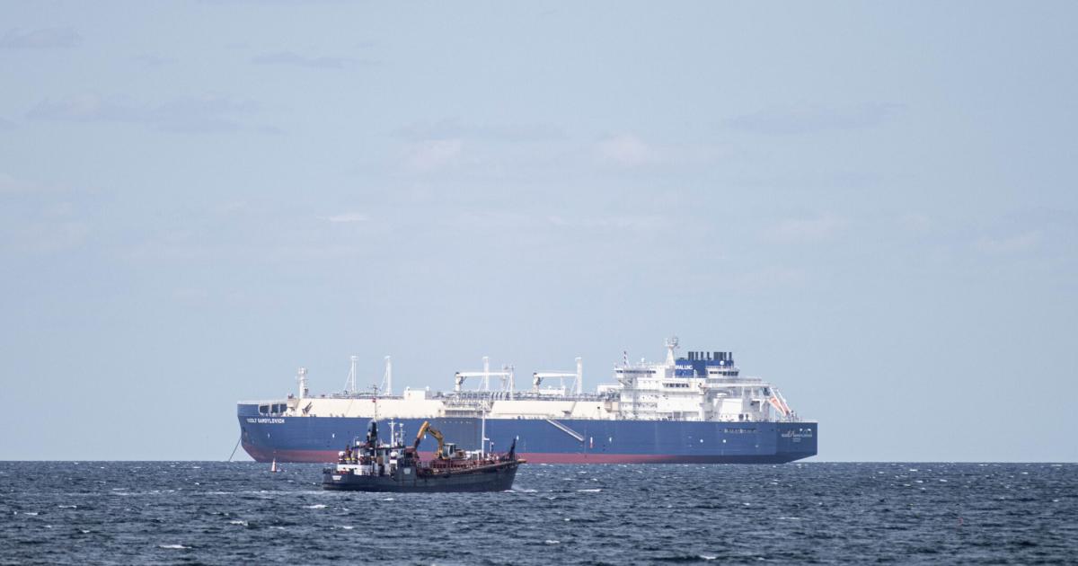 Glasgow company questioned over 'Russian shadow fleet' tanker connection: A Glasgow-based shipping company has been questioned after a ship allegedly linked to Russia's shadow fleet docked in Europe for maintenance #Glasgow #ShippingIndustry #Russia #ShadowFleet #Maritime 1 76651c8977e948622df27153196984adc4afbb17