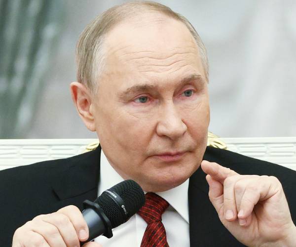 Putin Threatens Broader Land Grab in Ukraine: Russian President Vladimir Putin said Friday that Moscow would expand its offensive in northeastern Ukraine and seize additional territory if Ukrainian attacks on Russian civilian infrastructure continue. #Putin #UkraineWar #Russia #Zelenskyy #MilitaryConflict 1 78fd841028b60e5d8d98fc2f5457508bdeb84835