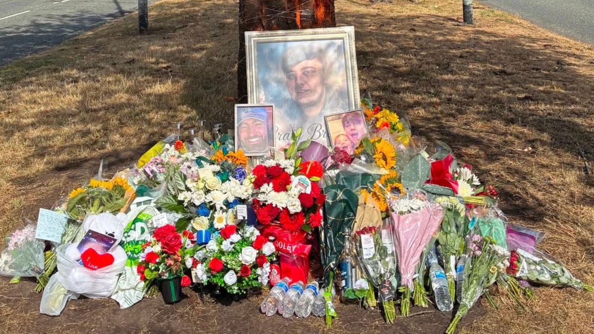 Four men killed in Merseyside crash named as heartbroken families pay tribute: Jack Diggle, 23, Benjamin Dooley, 23, Andrew Roberts, 24, and Craig Shackleton-Brady, 26 were killed after a black Cupra Formentor hit a lamppost in Huyton at 2am on Friday #Merseyside #RoadSafety #CarCrash #Tribute #CommunitySupport 1 7d2931f6d987adeffba9cf465206fc9deb6c109a