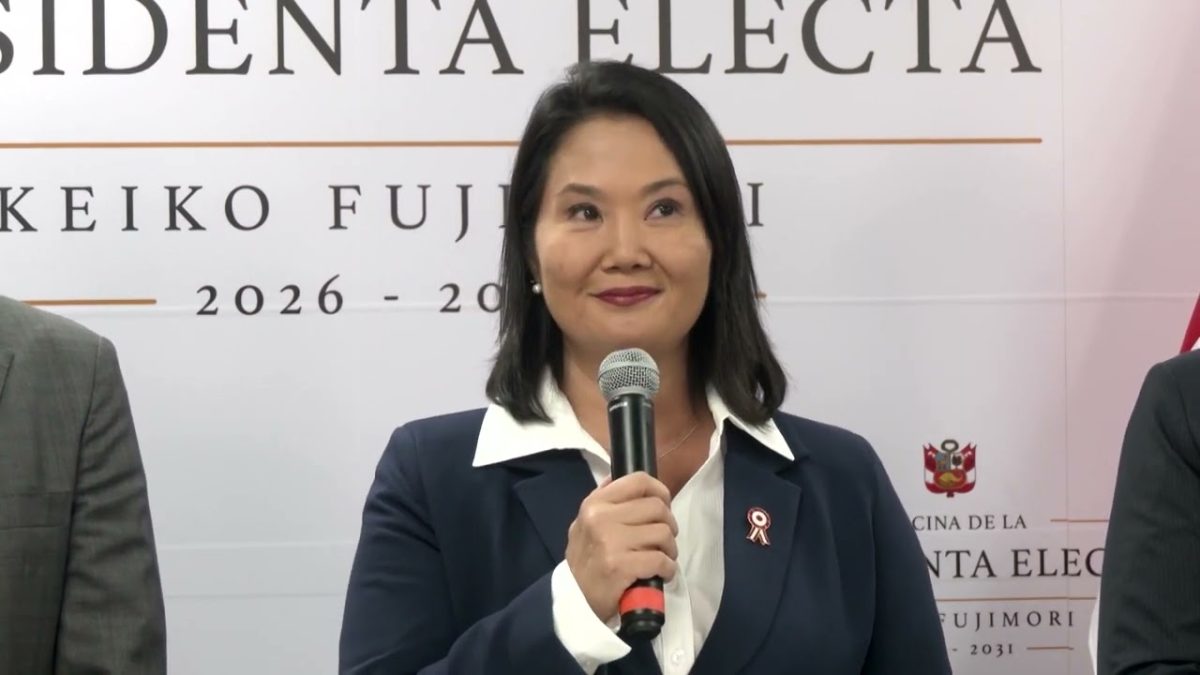 Incoming president Fujimori hails 'new stage' for Peru: Keiko Fujimori was declared Peru's president-elect after weeks of protests, fraud claims and ballot reviews following a razor-thin election #News #Reuters #Newsfeed #peru #election Read the story here: https://reut.rs/3ThsgCp 👉 Subscribe: https://reut.rs/4b8fRGn Keep up with the latest news from around the world: https://www.reuters.com/
Follow Reuters on Facebook: https://www.facebook.com/Reuters
Follow Reuters on X: https://twitter.com/Reuters
Follow Reuters on Instagram: https://www.instagram.com/reuters/?hl=en #Peru #KeikoFujimori #Elections2023 #PoliticalNews #Democracy 1 865f4d6dbdc7d237888e57a3d7354e93c8d0c3d1