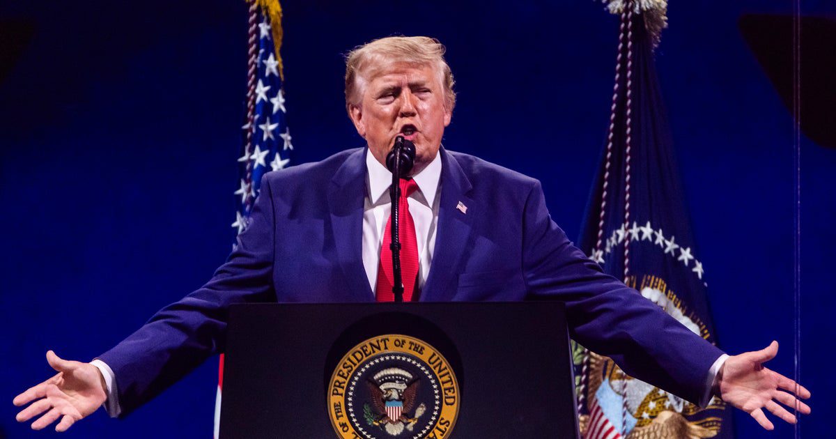 Trump touts American "golden age", attacks communism in July 4th speech: In a speech delayed by a two-hour evacuation of the National Mall due to severe weather, President Trump mixed politics with history. #Trump #FourthOfJuly #GoldenAge #Politics #History 1 aacca8a973ecc327a954524852455aa9d6332624