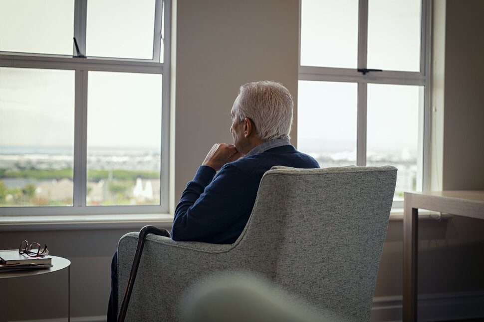 12 Nursing Home Red Flags: Warning Signs to Watch for on a Facility Tour: Comparing senior care options? Learn the critical nursing home red flags to look for during a visit, from high staff turnover to hidden safety risks. #NursingHome #SeniorCare #ElderlyCare #HealthCare #AssistedLiving 1 b9f7c7534901ba3b2a89241082701f8c36f5bebe