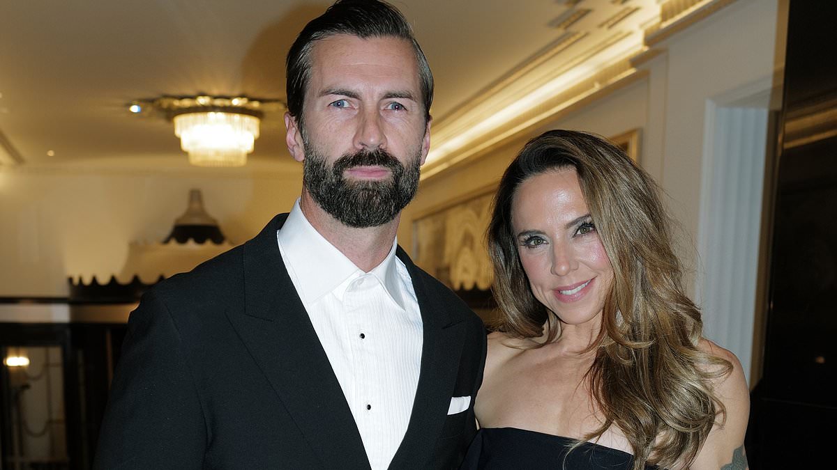 Mel C 'secretly married' Aussie partner Chris Dingwall in Sydney weeks before lavish English wedding - as the touching meaning behind her hidden 'something blue' is revealed: It has now been revealed the pair secretly tied the knot just weeks earlier in Australia. #MelC #ChrisDingwall #SecretWedding #Sydney #SomethingBlue 1 bb5de00045b4e45241e906d35a3e9202d24fe453