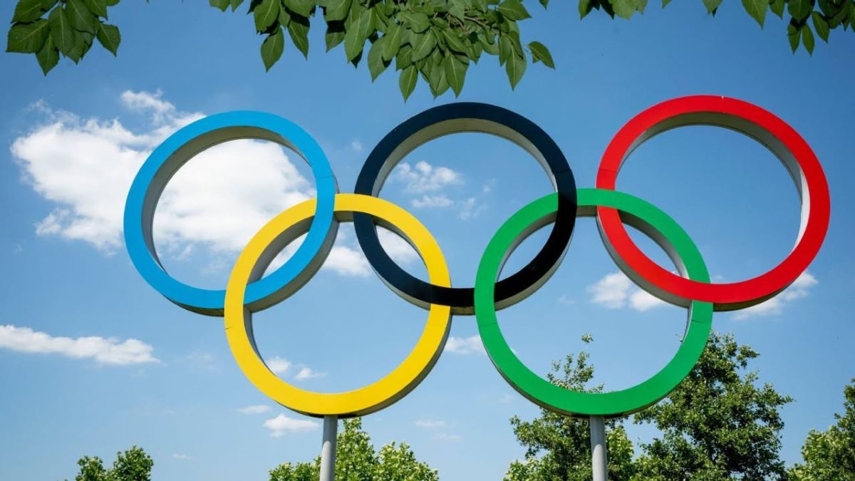 Ex-Olympian indicted in Reflecting Pool case: Former Olympic canoe racer David Hearn was indicted Thursday on a felony charge in what President Donald Trump has called vandalism of the Reflecting Pool. #Olympics #DavidHearn #Canoeing #Vandalism #ReflectingPool 1 cad53075aba0f29ba56a7a023e1e55303c31af45