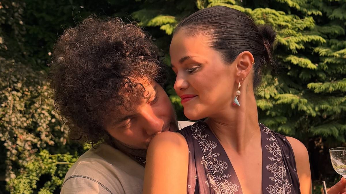 Selena Gomez has passionate kiss with husband Benny Blanco... after he sailed overseas to mark her birthday: The 33-year-old pop star has spent much of the spring and summer apart from Blanco, 38, as she works overseas filming the latest season of her Hulu series Only Murders in the Building. #SelenaGomez #BennyBlanco #CelebrityNews #BirthdayKiss #PopStar 1 ceaef4911652924b4e0eb13149c5c8bd1fa7ef8d